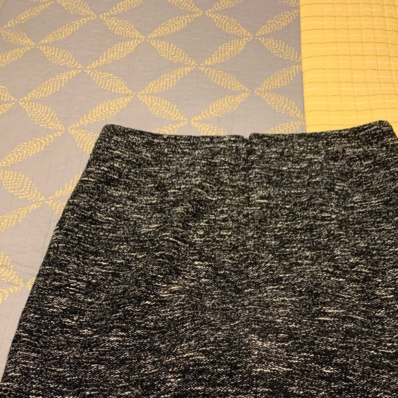 Talbots Tweed Skirt w/ Leather details - Picture 3 of 4